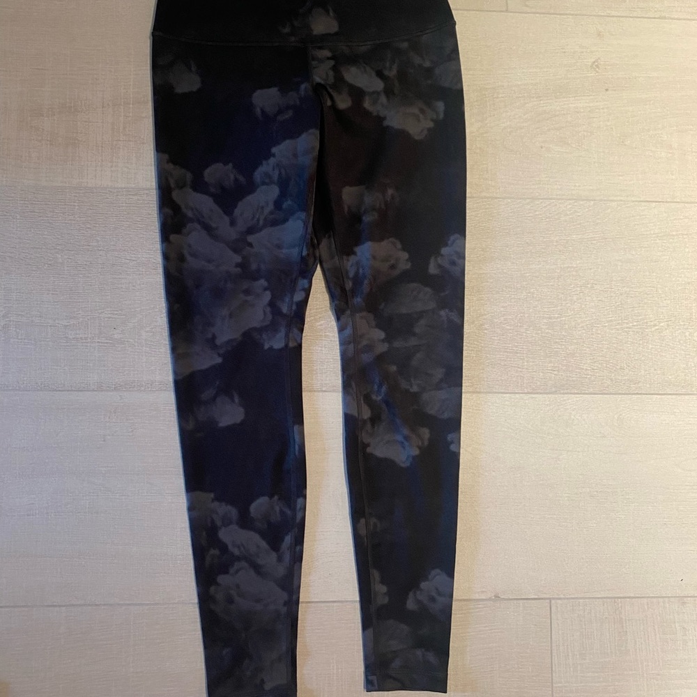 Lululemon Printed Black Leggings 10